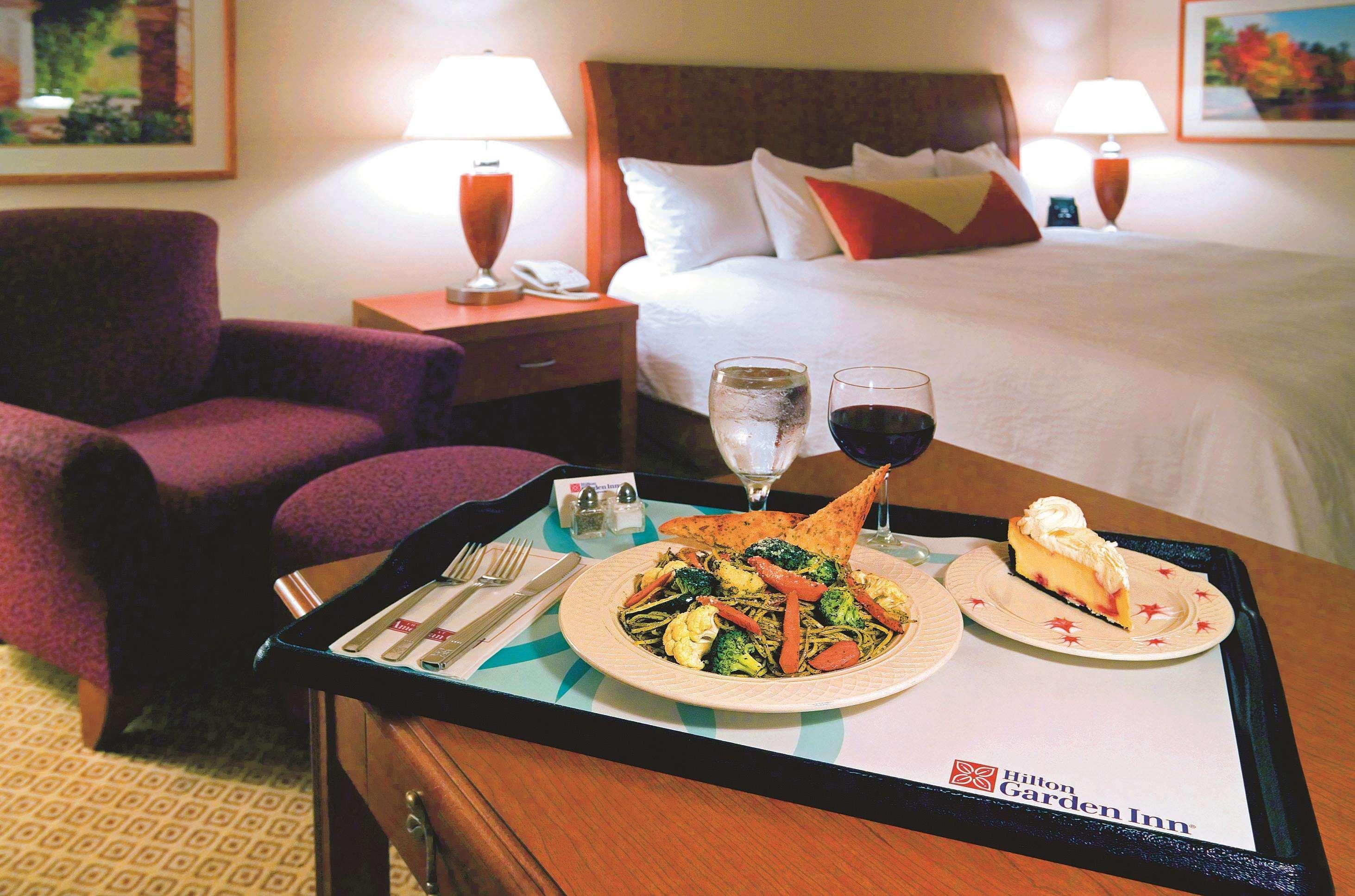 Hilton Garden Inn Ньюпорт-Ньюс Экстерьер фото