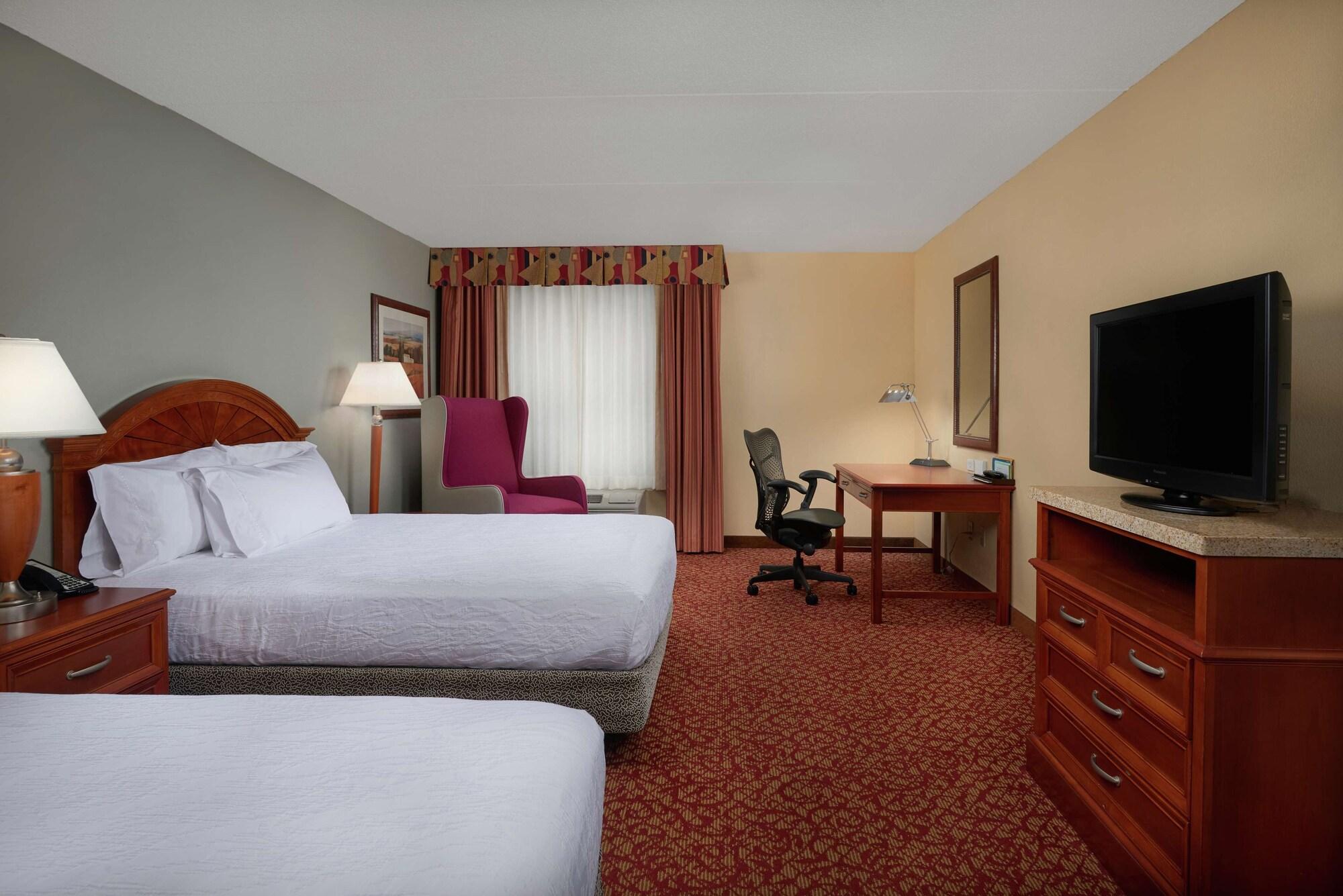Hilton Garden Inn Ньюпорт-Ньюс Экстерьер фото