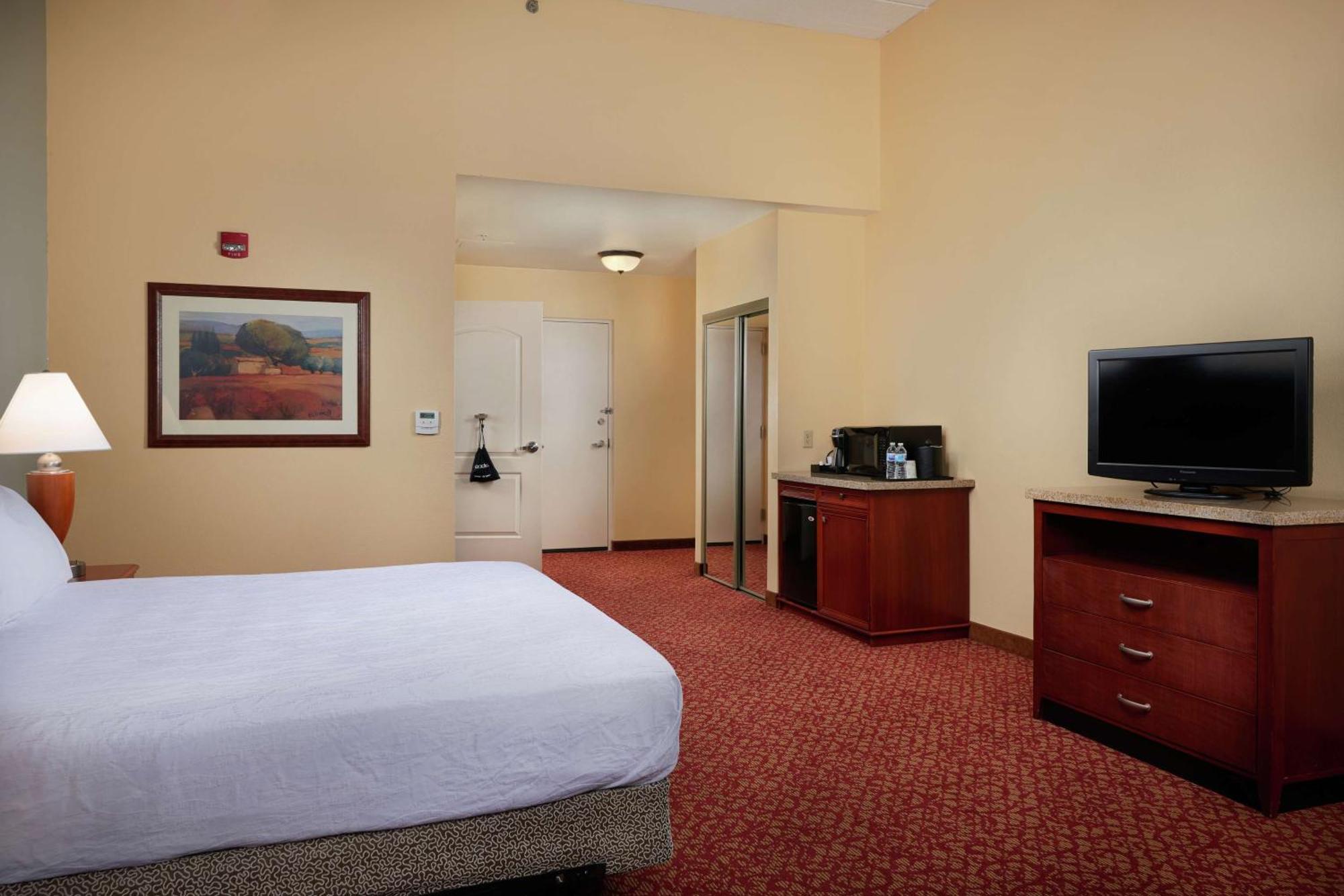 Hilton Garden Inn Ньюпорт-Ньюс Экстерьер фото
